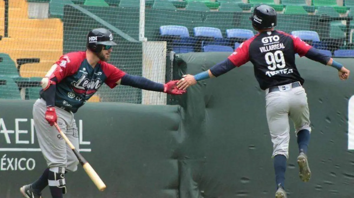 Pericos-vs-Bravos-2