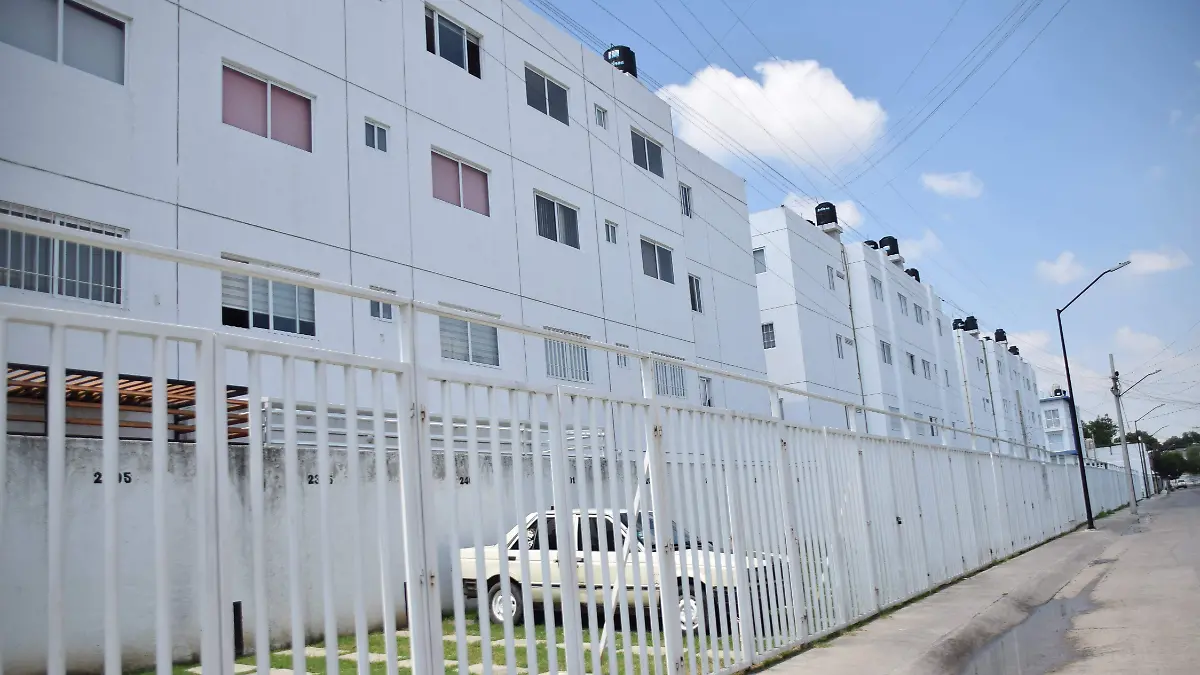 F CARMONA CANADEVI (2)