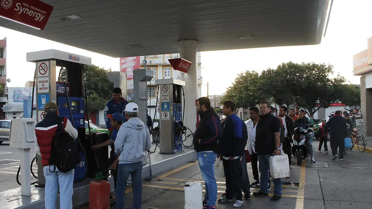 GASOLINA (4)