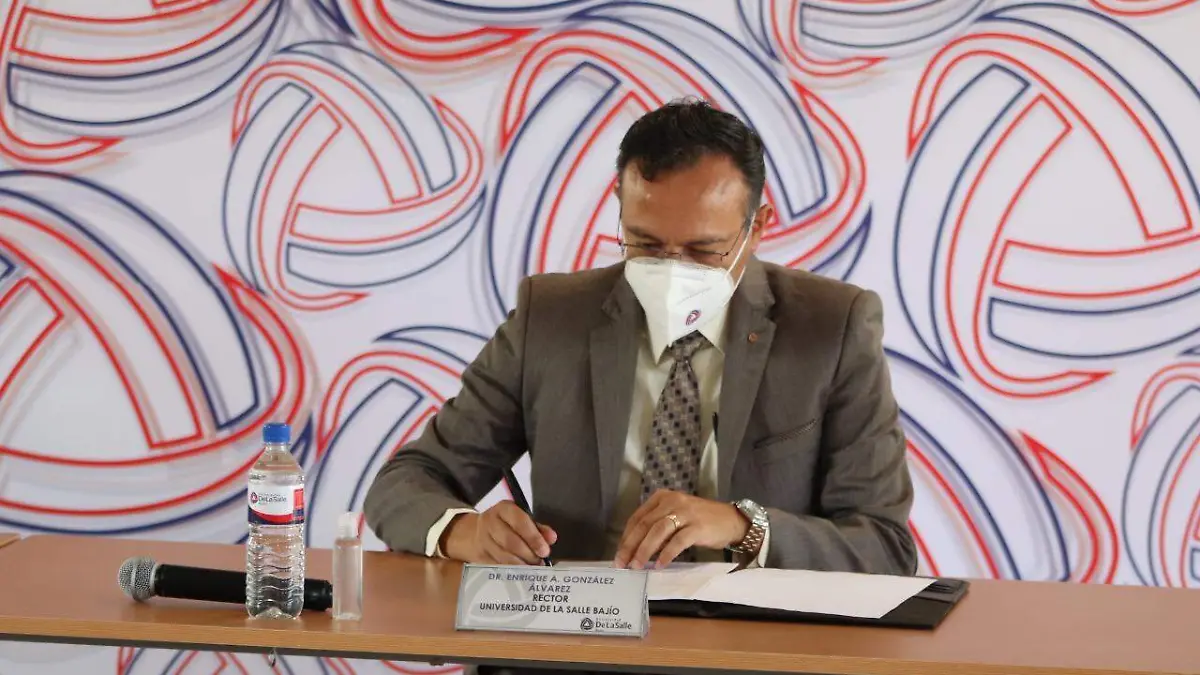 Firma-De-la-Salle-Bajío-3