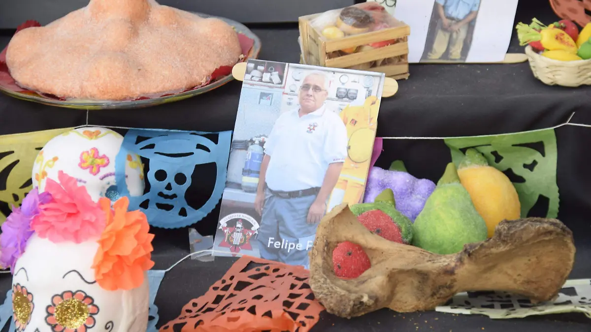 F CARMONA ALTAR BOMBEROS (4)