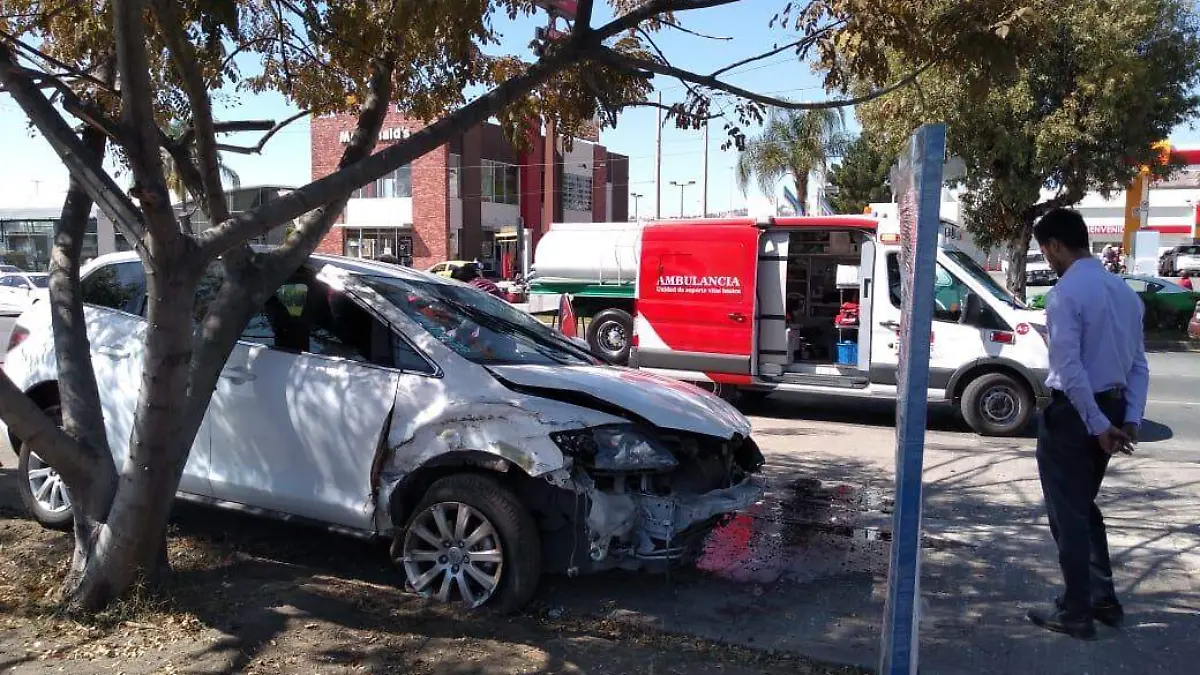 CHOQUE CLOUTHIER (1)