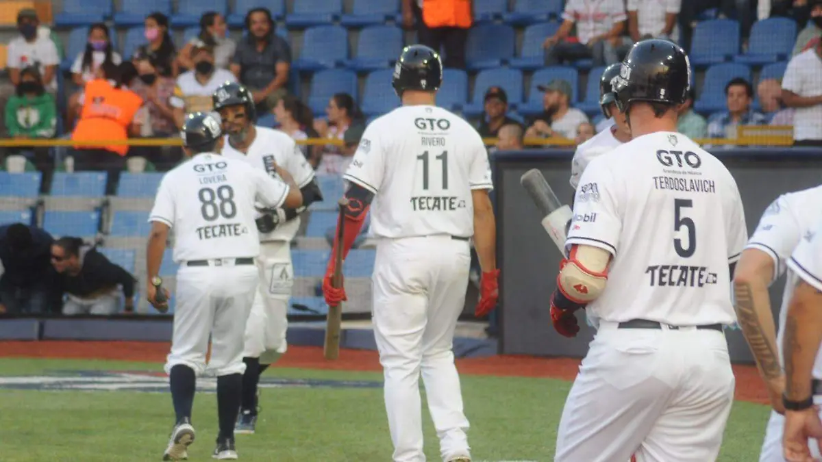 Bravos-vs-Guerreros-2