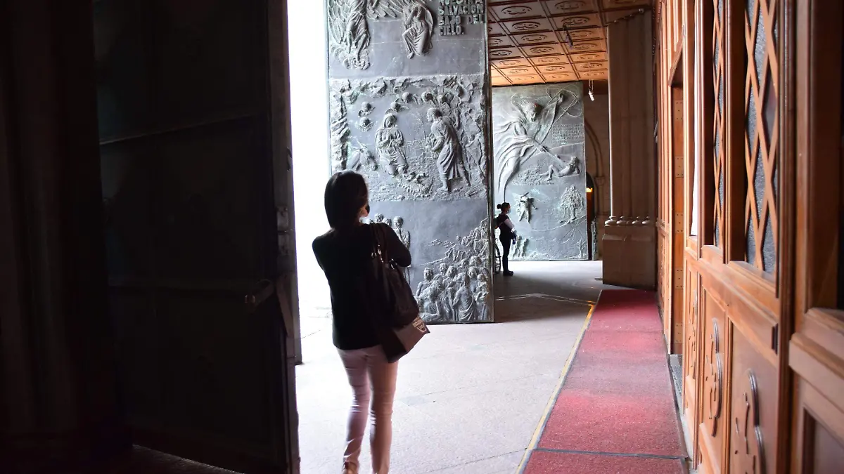 Terminan-mitos-en-el-100-aniversario-del-Templo-Expiatorio (2)