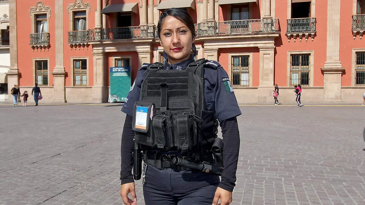 Mujeres-policía-2