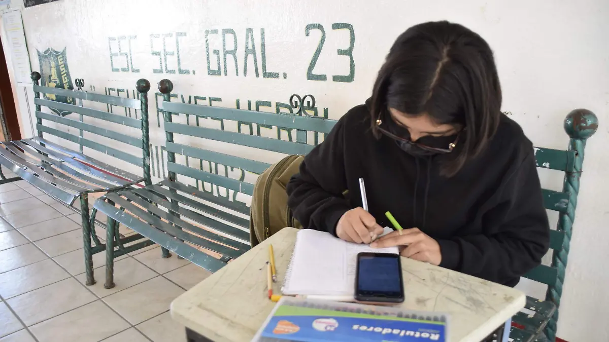 F CARMONA DESERSION  (7)