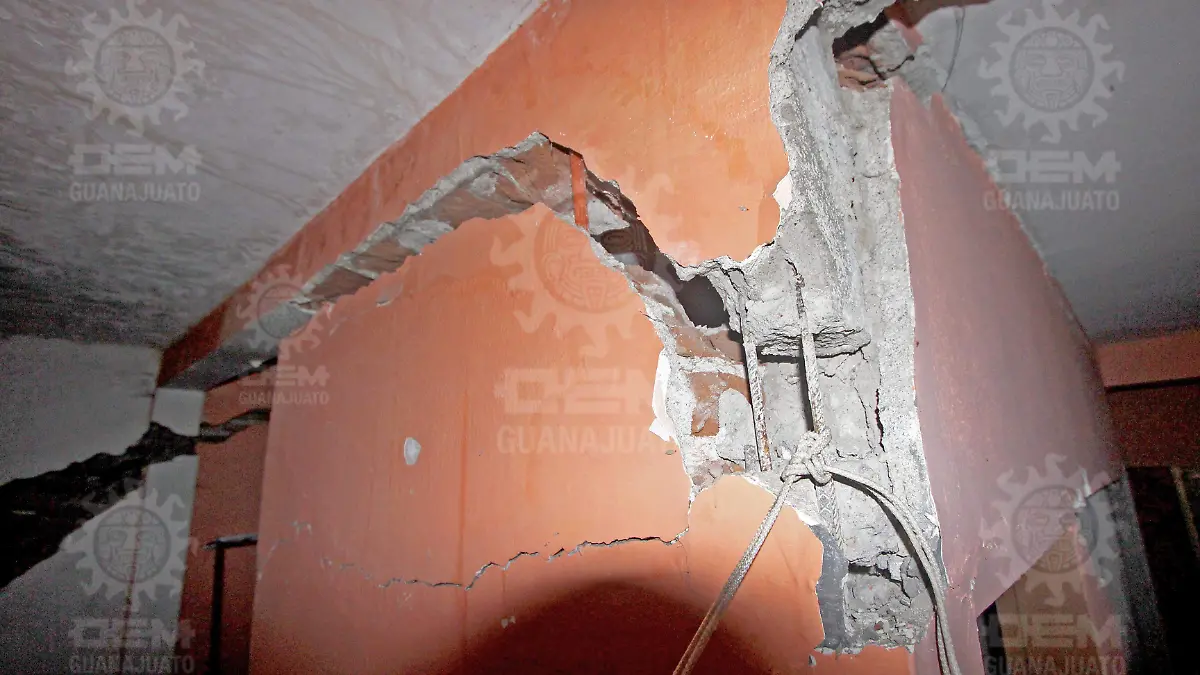 Se-abre-la-tierra-en-Granjas-Las-Amalias (2)