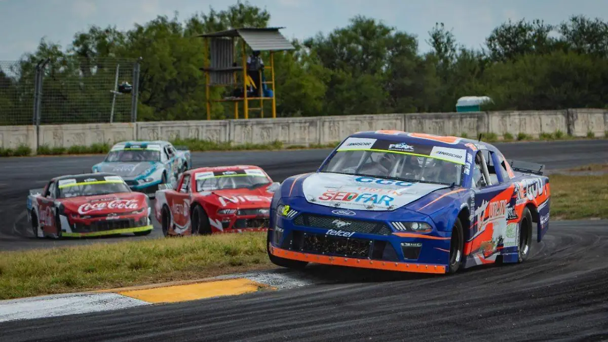 Despide-Héctor-González-la-temporada-de-Nascar-México2