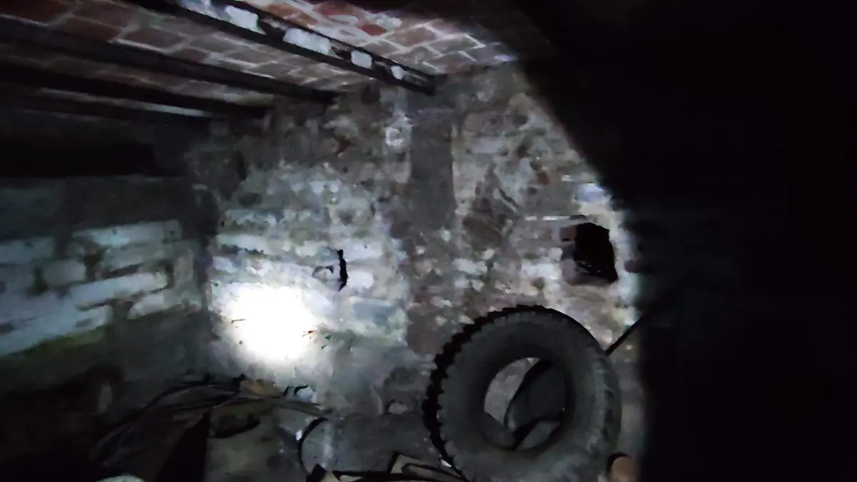 Fotos_ Montserrat Ramírez (Túneles en el sótano)