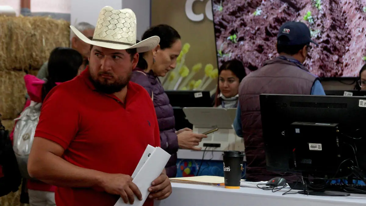 APOYOS-a-GANADEROS  (2)