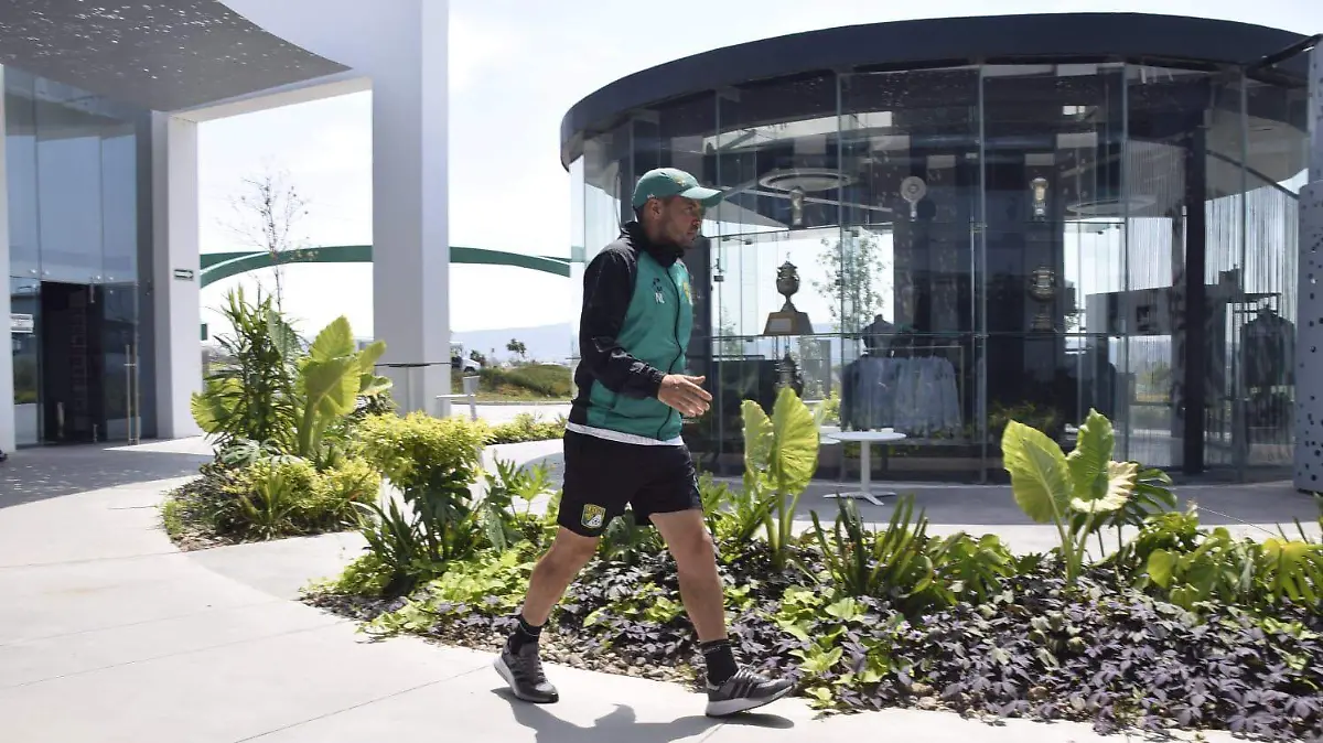 Nicolás-Larcamón-2