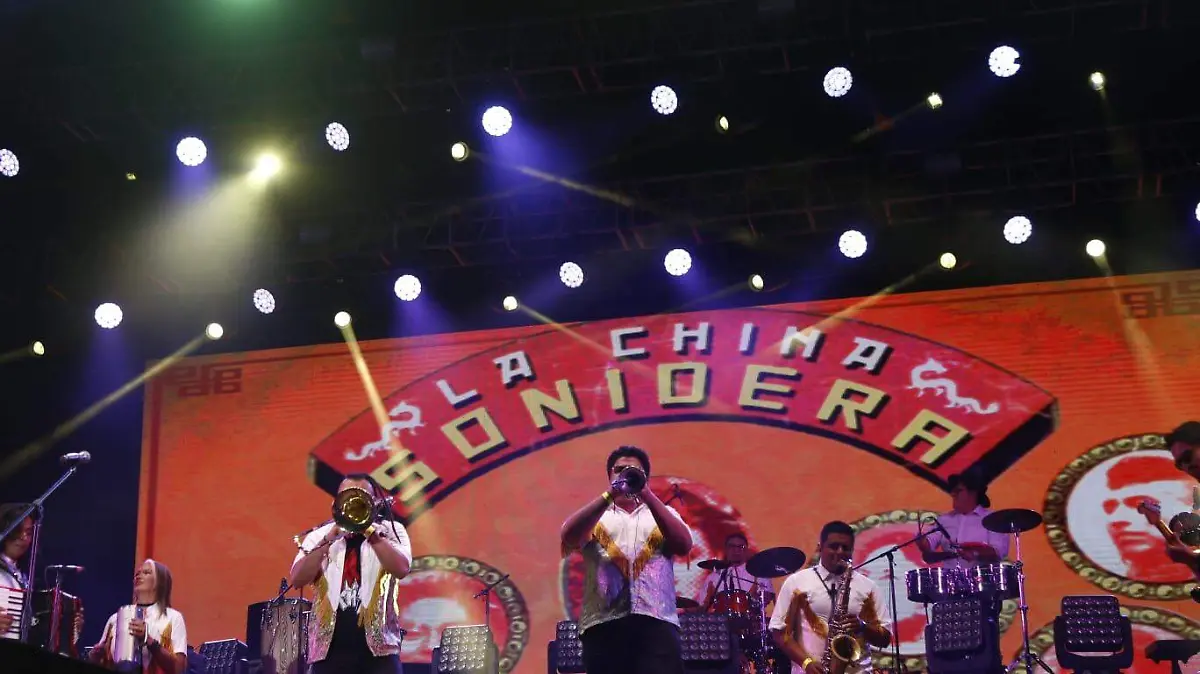 jluis gómez CHINA SONIDERA FOTO JPG