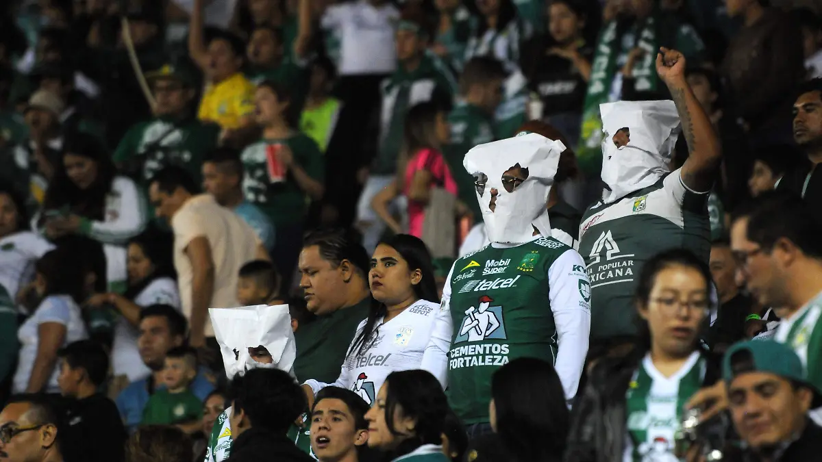 GGARCIA LEON VS CHIVAS (12)