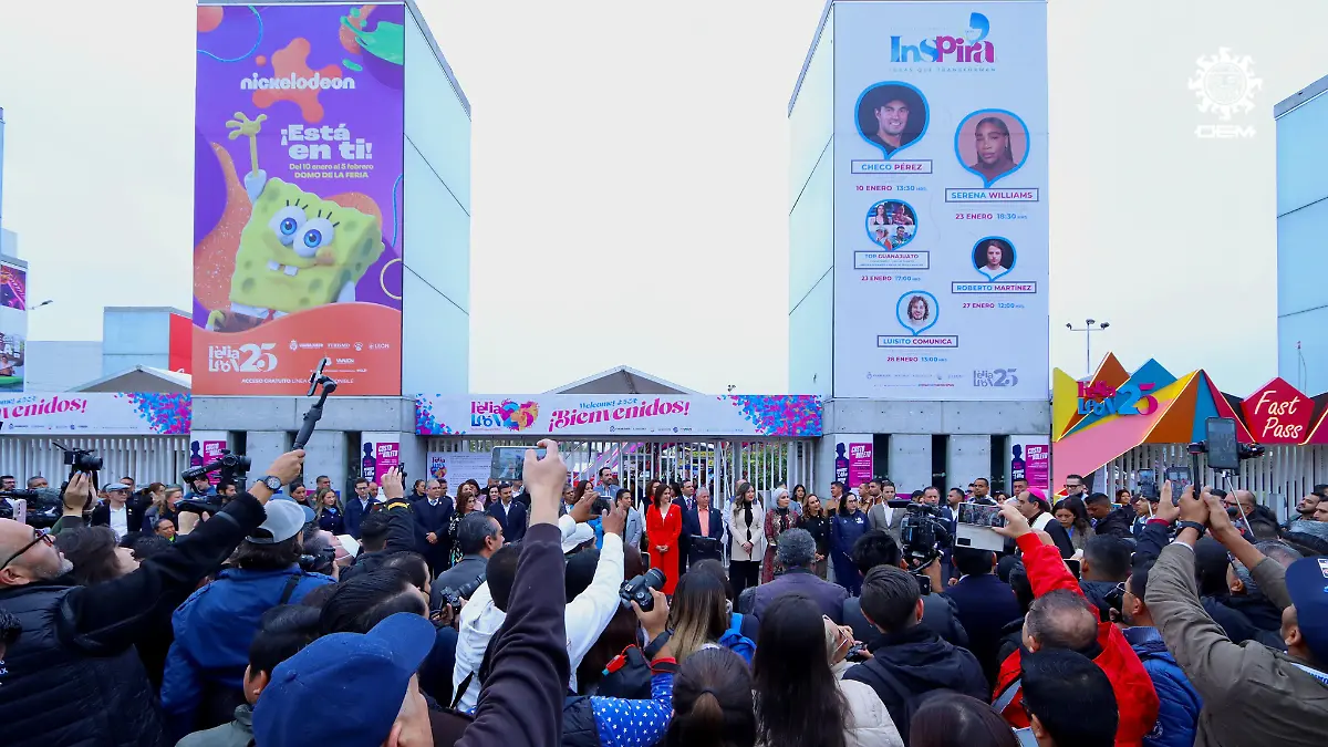 Corte de listón en Feria de León 2025