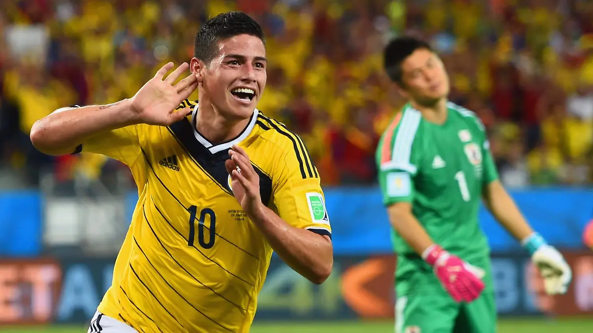 James Rodríguez festeja un gol anotado a Japón
