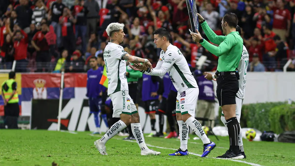 James Rodríguez entró al minuto 63 en sustitución del argentino Emiliano Rigoni