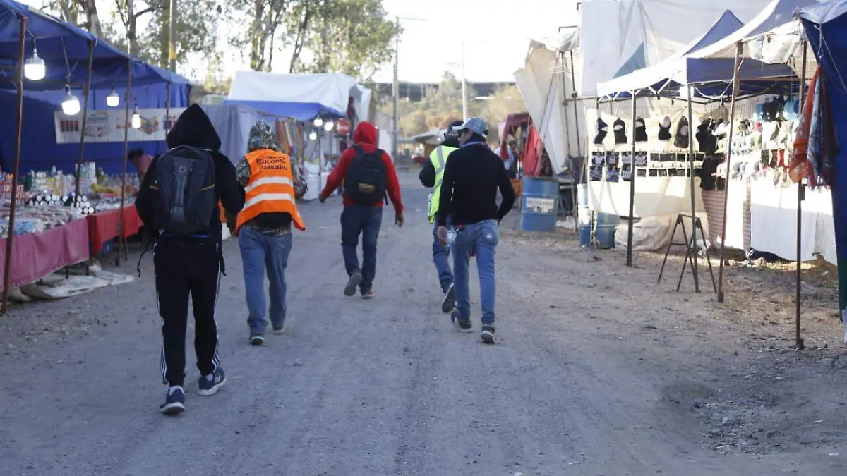  Comerciantes de la "Y" enfrentan días difíciles por la baja afluencia de peregrinos
