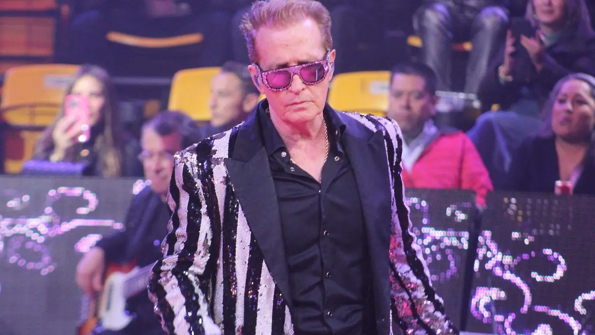 Emmanuel y Mijares brindan inolvidable concierto en el Palenque de la Feria de León