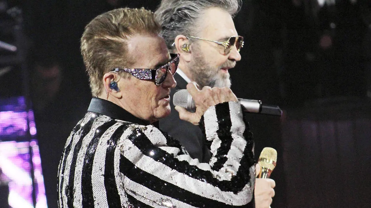 Emmanuel y Mijares brindan inolvidable concierto en el Palenque de la Feria de León