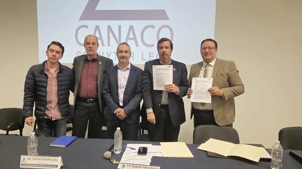 Firma convenio Canaco León y Clúster Alimentos de Guanajuato