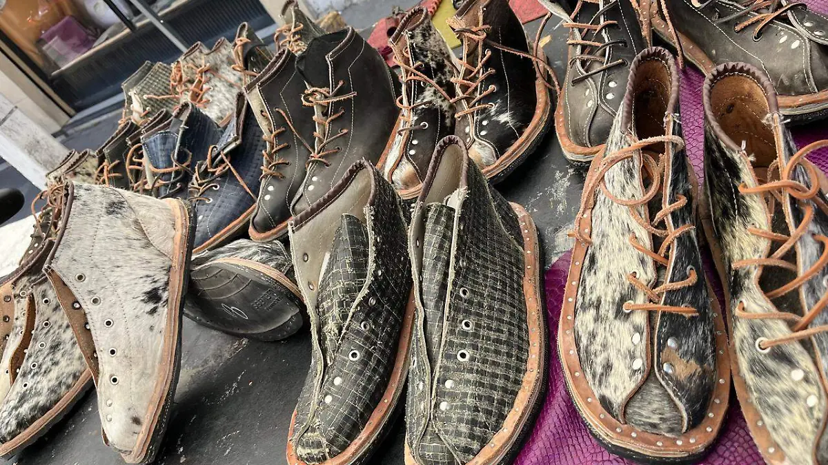 Burras zapatos antigüos 