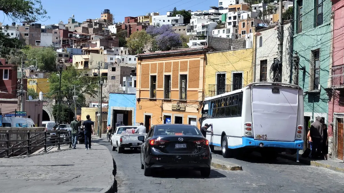 GUANAJUATO- Alertan por cierres viales en la ciudad (1) .jpeg