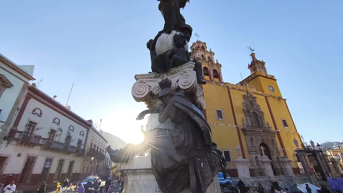 Revive la tradición del Día de las Flores en Guanajuato capital