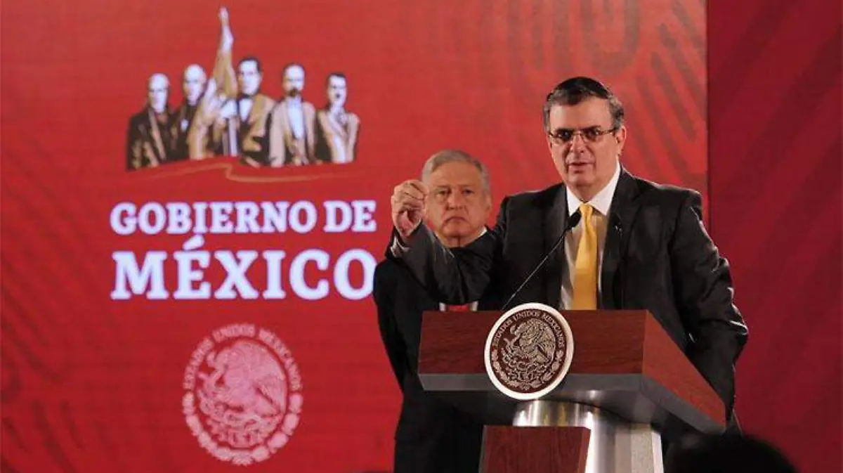 ebrard-conferencia-adrianvazquez