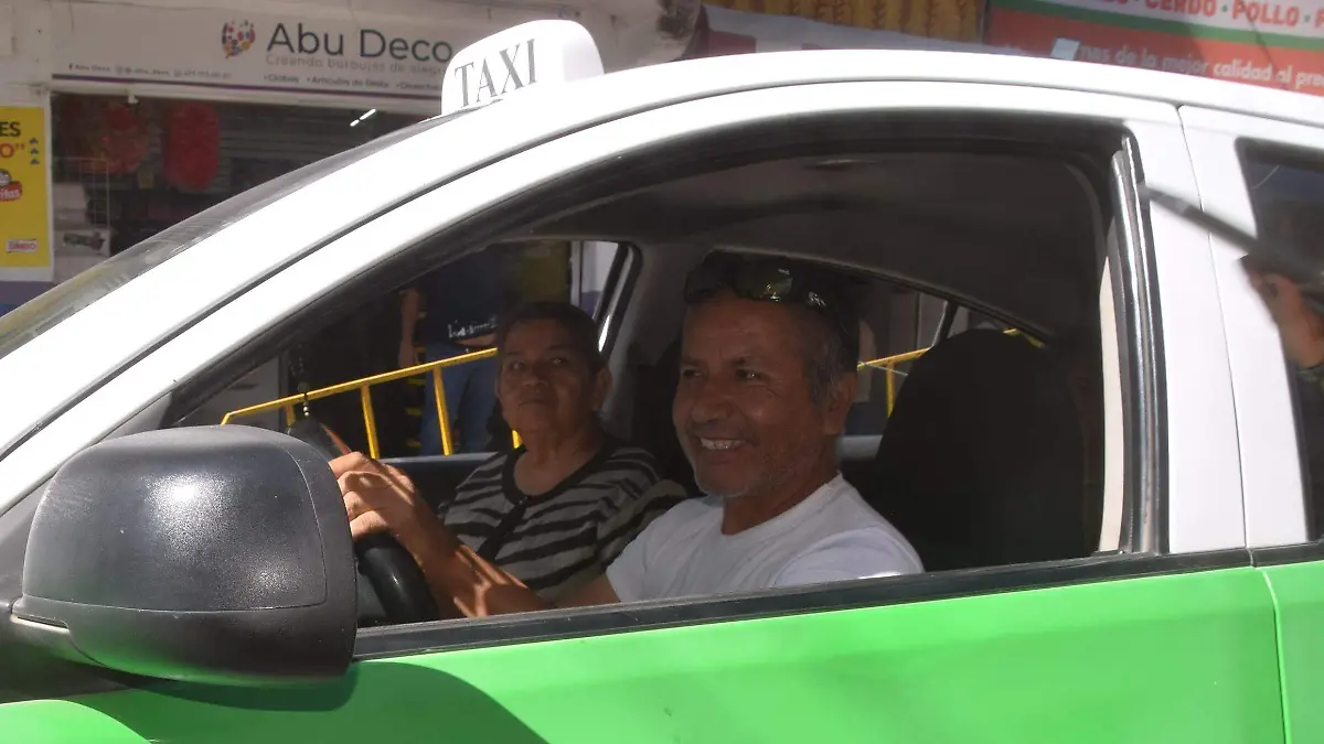 Daniel Becerra, taxista.