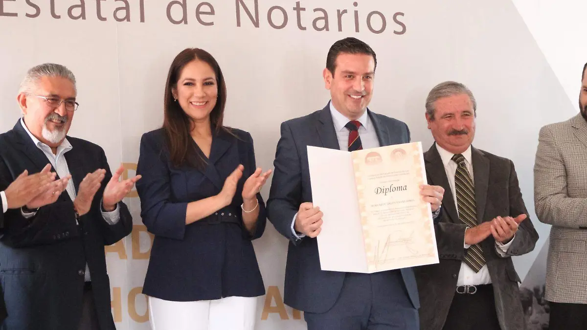 GUANAJUATO- Otorgan nueve FIAT notariales en Guanajuato (1)