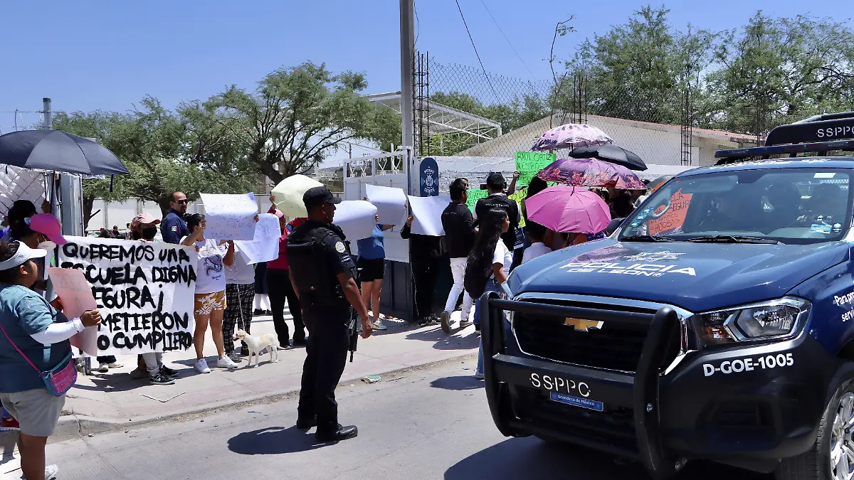 Inseguridad en León: Padres de familia denuncian amenazas a estudiantes de escuela María Grever de las Joyas