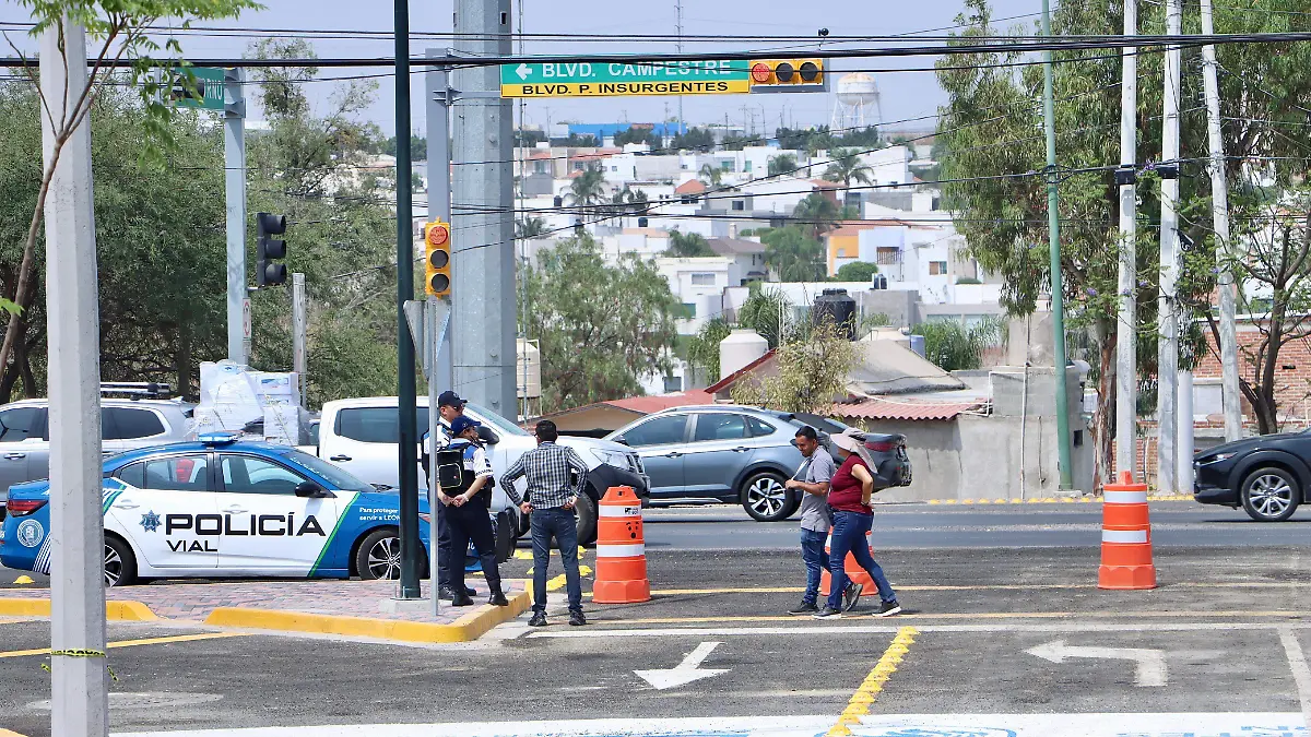 Tres nuevos carriles en bulevar Eugenio Garza Sada