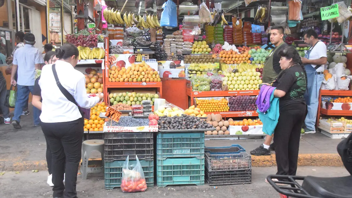 Las frutas refrescantes te ayudan a mantenerte hidratado durante el calor 