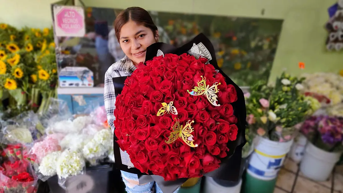[Norma Ramirez de San Juan de Otates ]Día del Amor y Amistad - Juan Contreras El Sol de León (5)