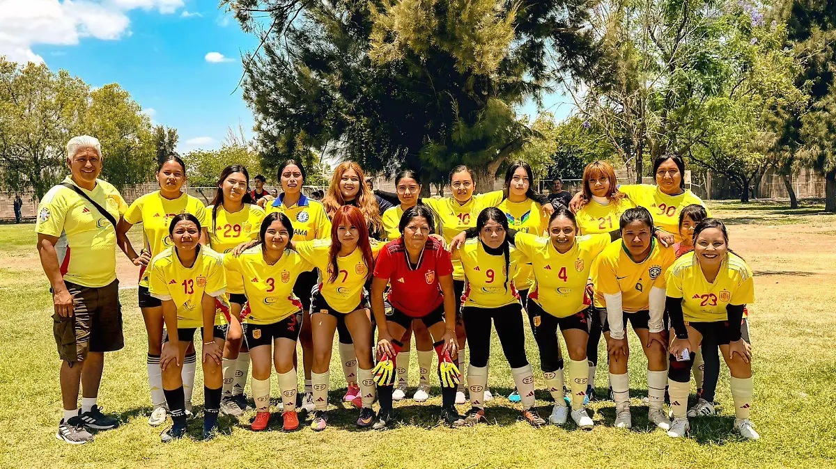 Cortesia Liga de Futbol Leones Femenil  (2)