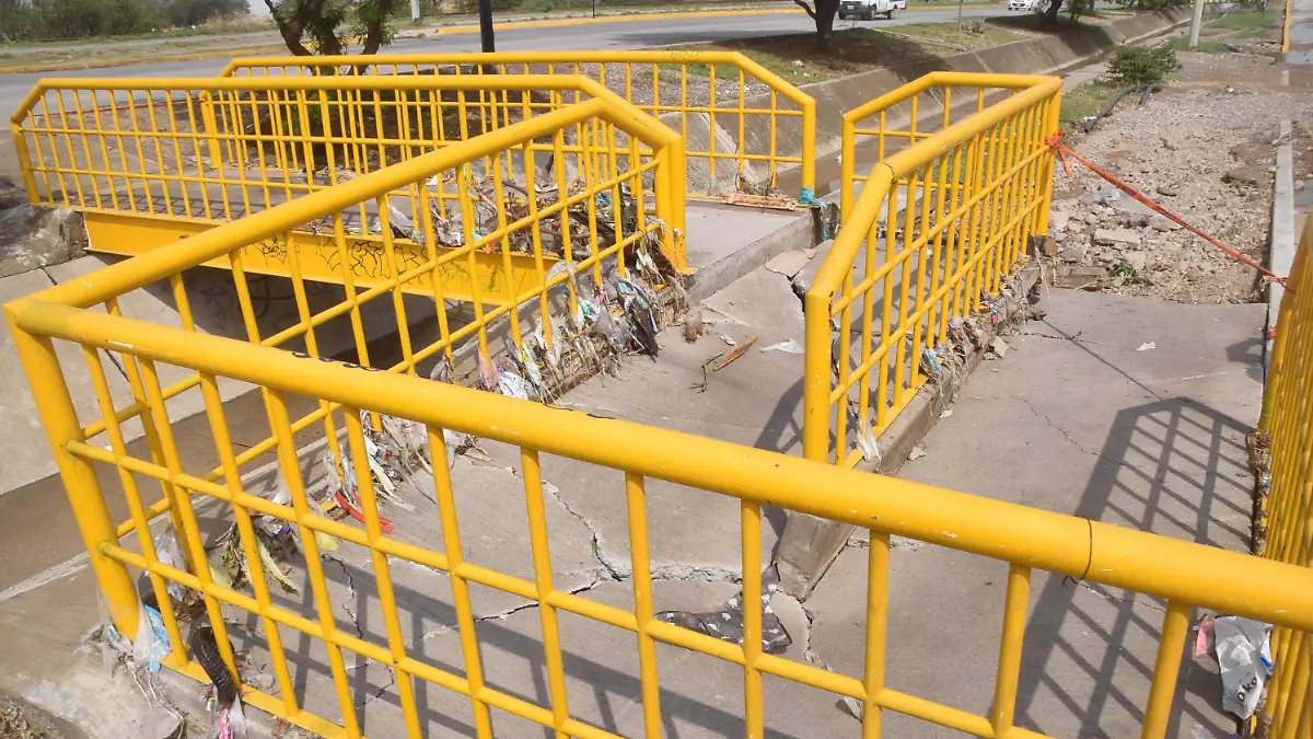 F CARMONA HUNDIMIENTO  TIMOTEO OBRA