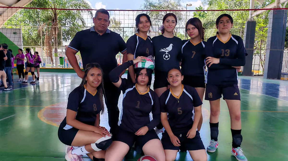 R VAZQUEZ Liga de Formacion Azteca (3)