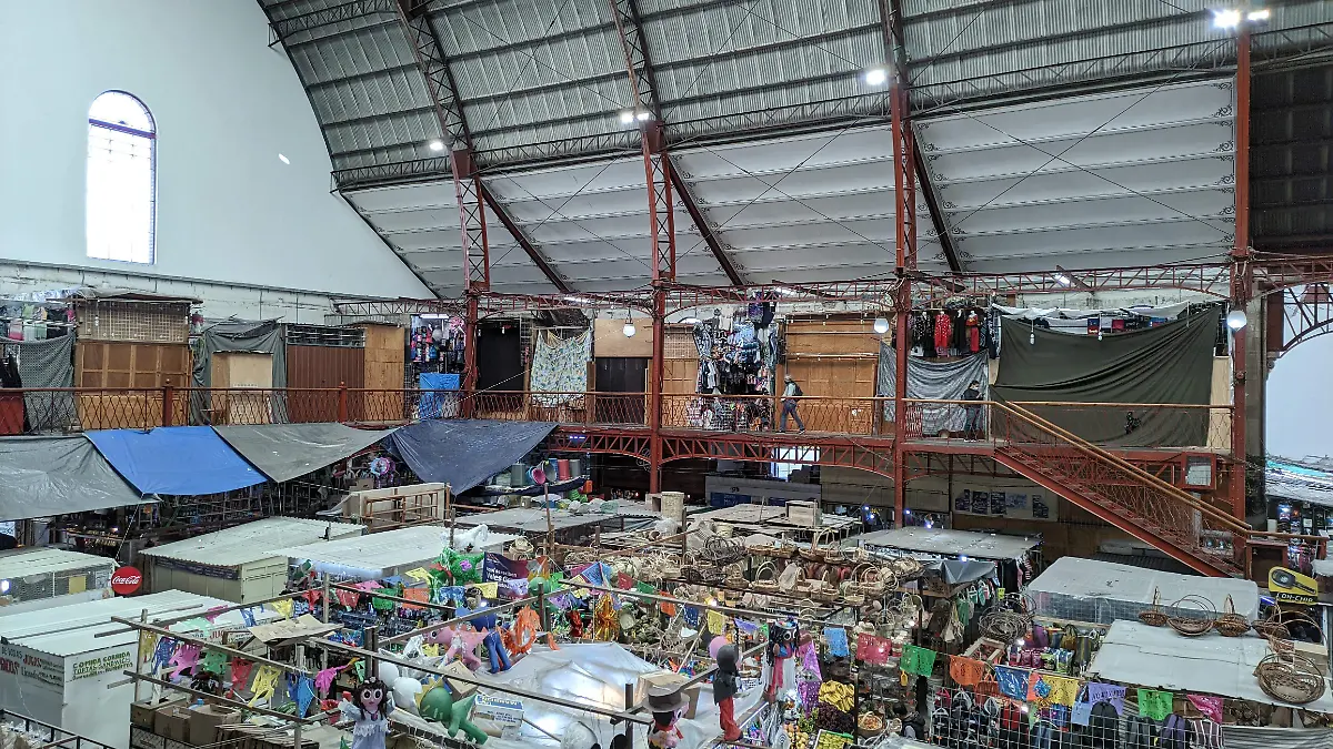Guanajuato – Todavía no concluye la obra de rehabilitación del piso del mercado Hidalgo