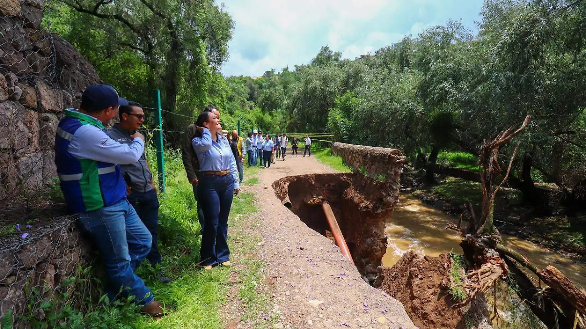 Socavón en Camino Antiguo a Marfil, Guanajuato, tendrá reparación que costará cerca de 2 millones de pesos