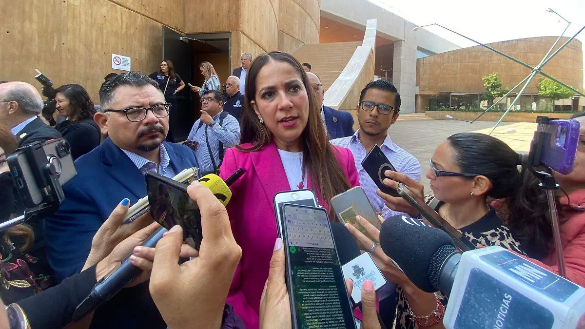 Libia Dennise García Muñoz Ledo, gobernadora del Estado