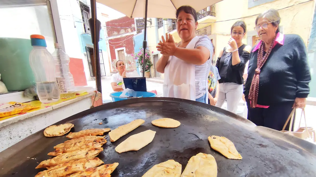 Sazón, fe y familia: 42 años de sabor con “Las Güeras de San Roque”5