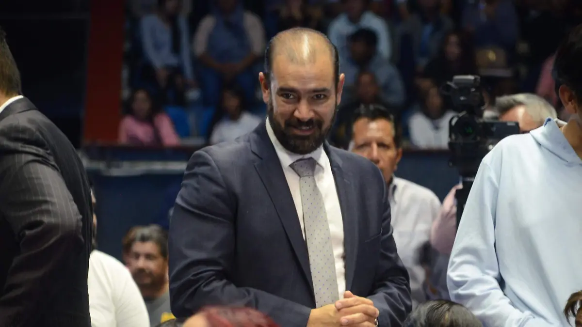  Director de Educación, Jonathan González