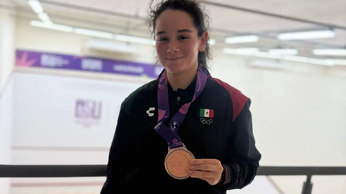 Mariana Narváez ganó bronce en singles femenil del squash