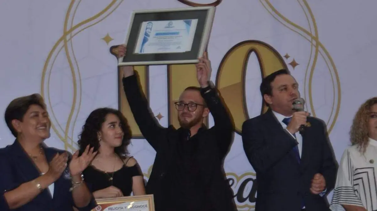 Carlos Téllez Santibáñez, representante de los tianguistas de la Línea de Fuego.