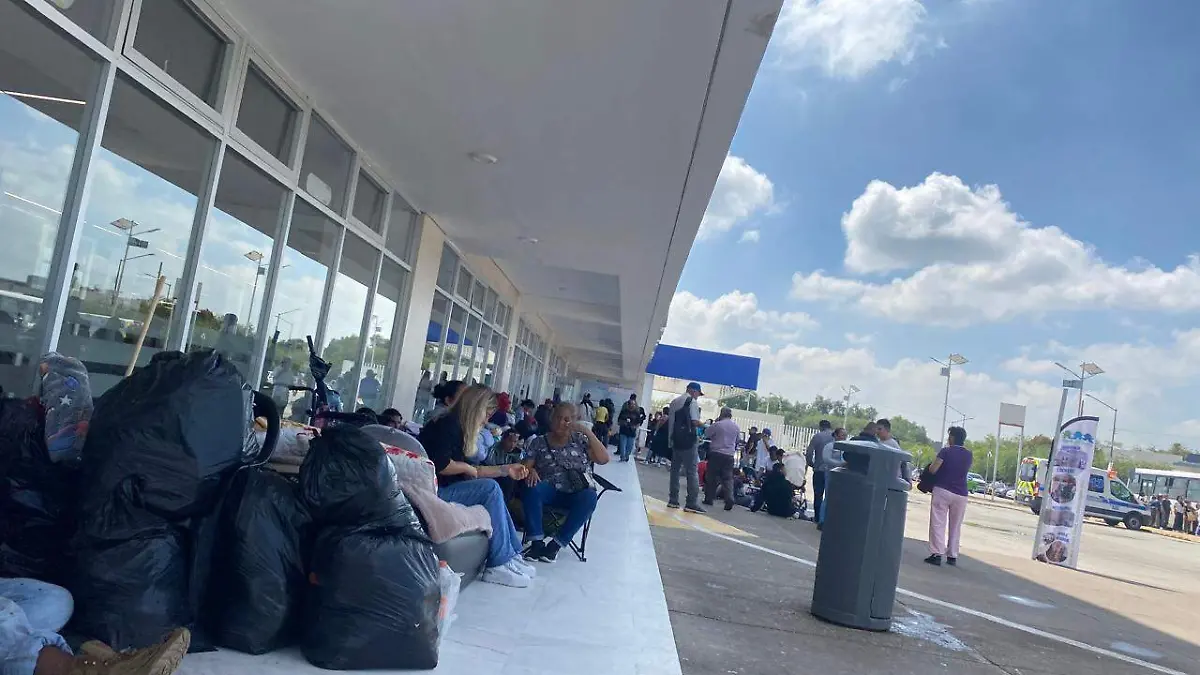 Exterior de área de urgencia en Hospital General de León