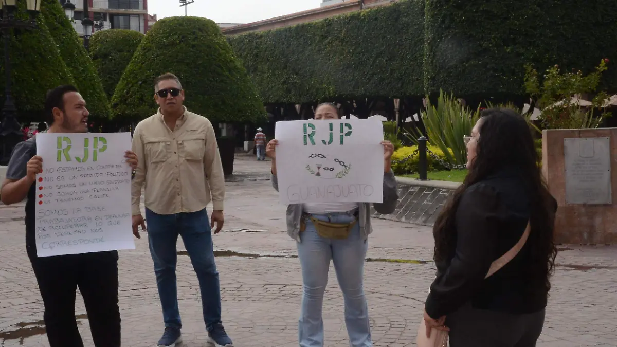 F CARMONA MANIFESTACION IMSS