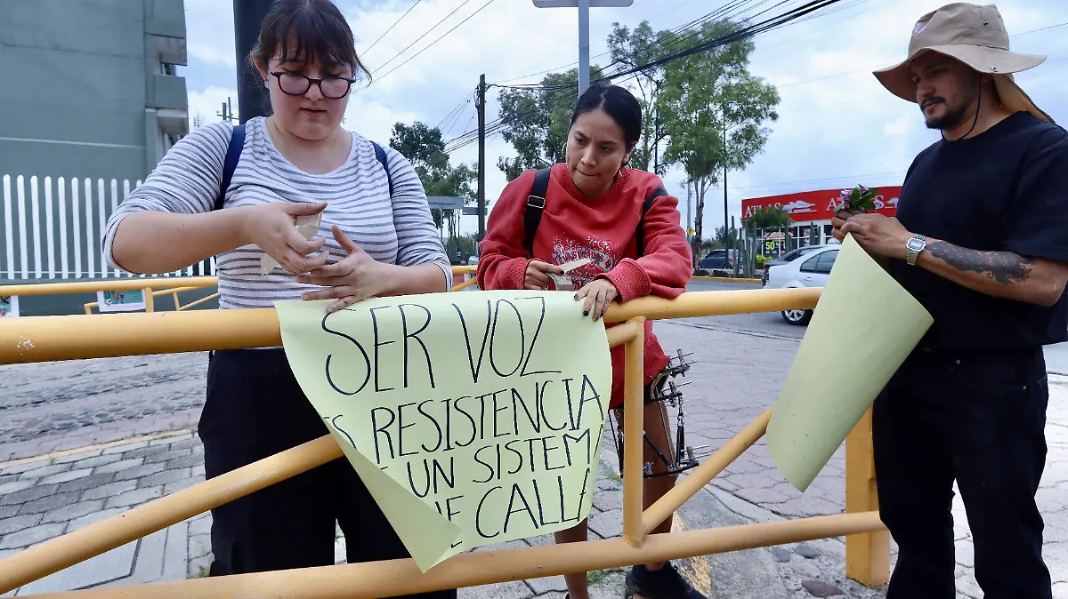Peatones y ciclistas arriesgan su vida en el bulevar Juan José Torres Landa por falta de cruces seguros
