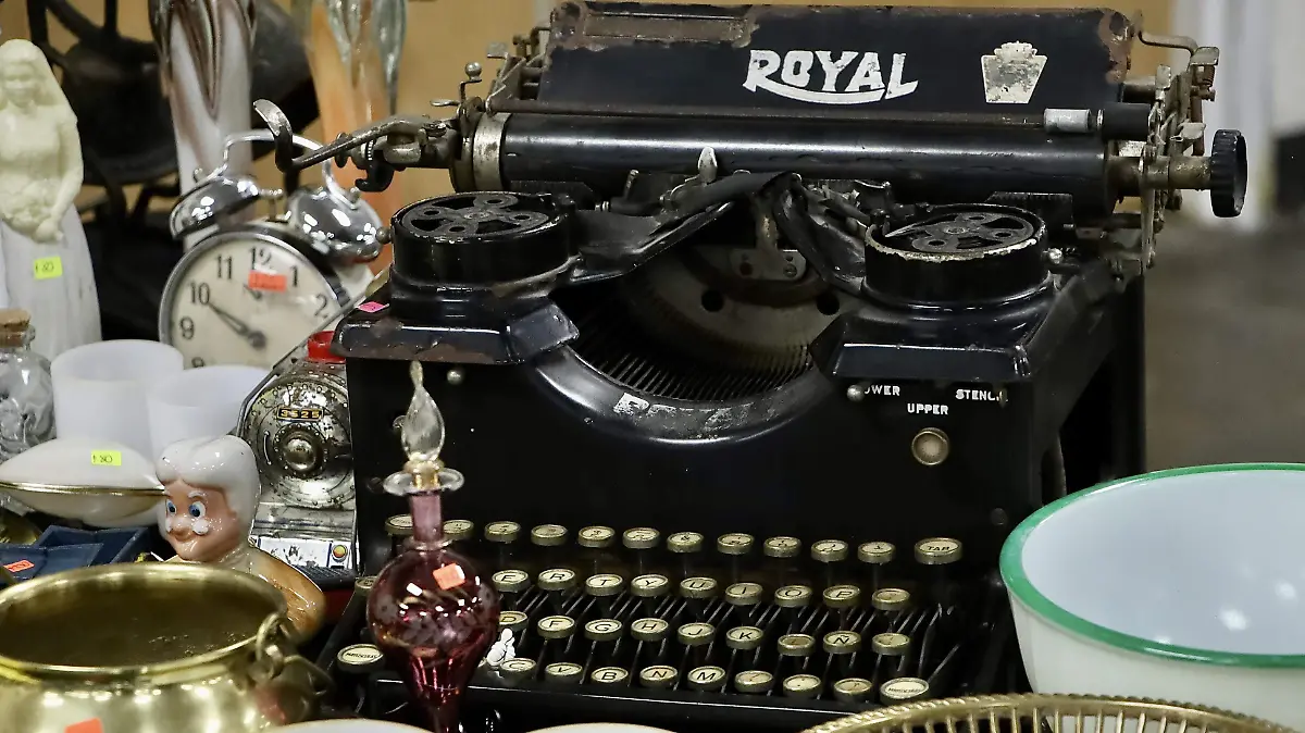 Puedes encontrar antigüedades, revistas, juguetes, CDs, numismática, historietas, memorabilia y mucho más