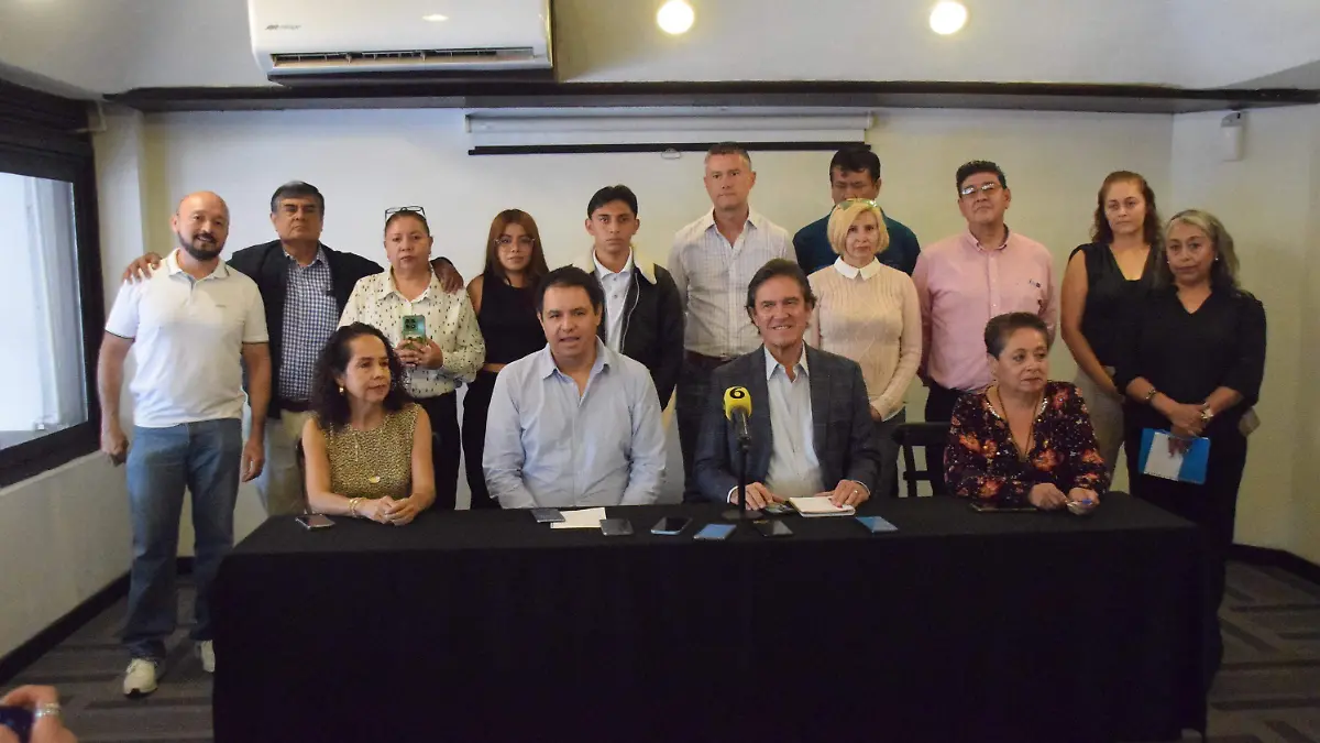 F CARMONA SOMOS MX (1)