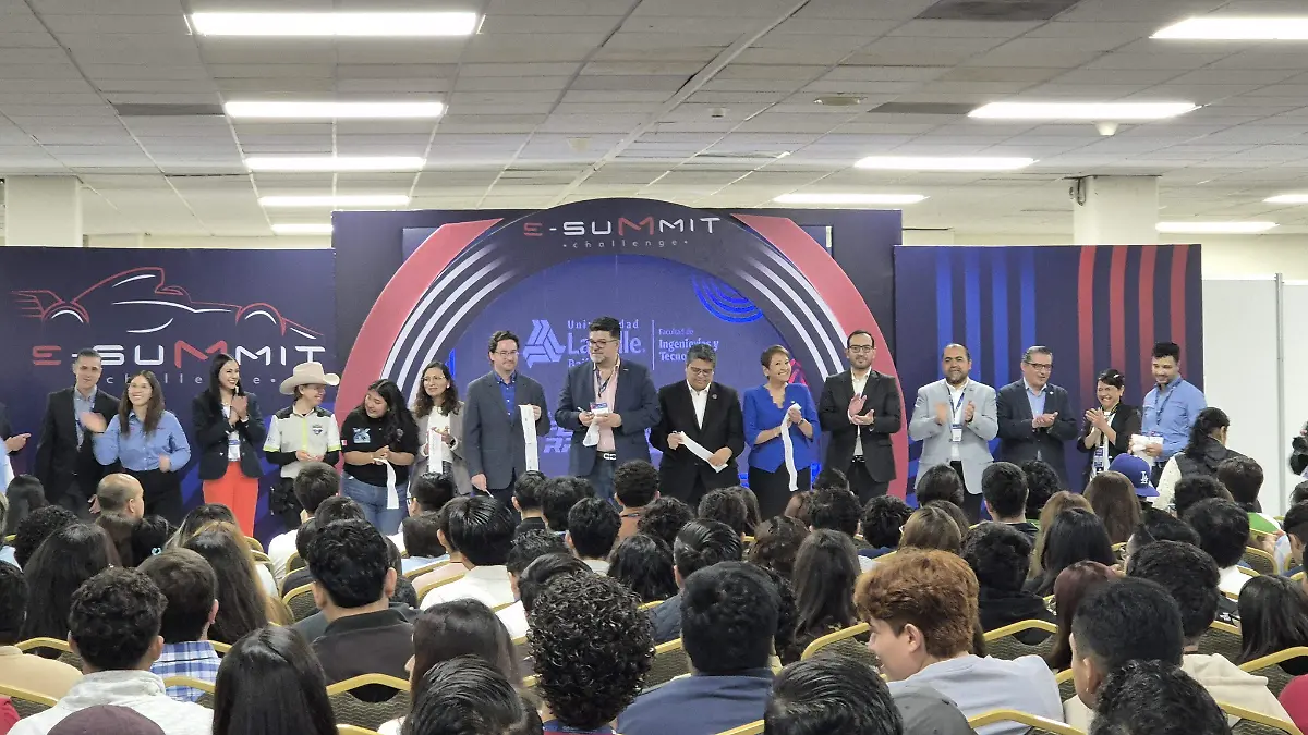 Además se llevaron a cabo diversas conferencias